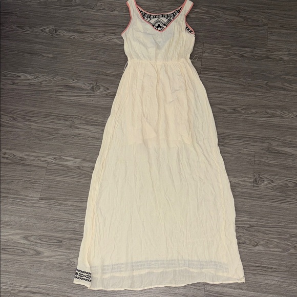 Flying Tomato Cream Maxi Dress with Black Embroidered Detail and Pink Trim - Picture 5 of 6
